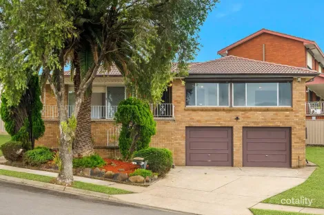 11 Lowry Pl, Prairiewood, NSW 2176