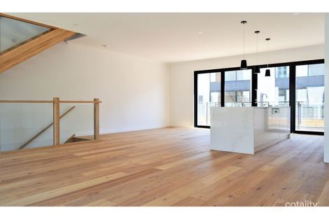 Property photo of 8 Kitchen Road Port Melbourne VIC 3207