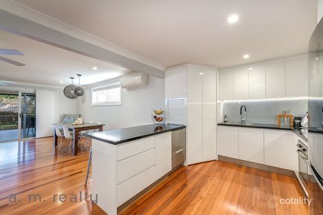 Property photo of 4 Ernest Street Labrador QLD 4215
