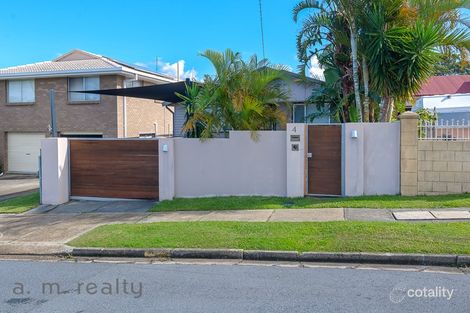 Property photo of 4 Ernest Street Labrador QLD 4215