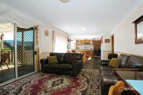 Property photo of 34 Marril Circuit Cordeaux Heights NSW 2526