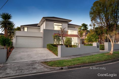 Property photo of 2 Tudor Court Glen Waverley VIC 3150