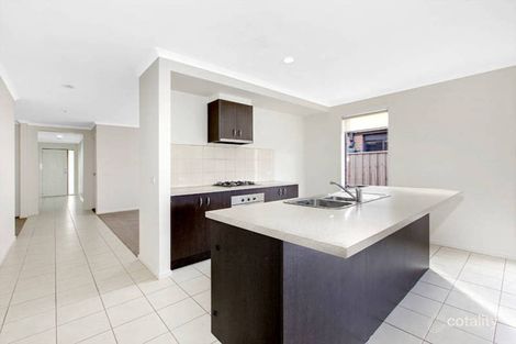 Property photo of 7 Parvum Way Wyndham Vale VIC 3024