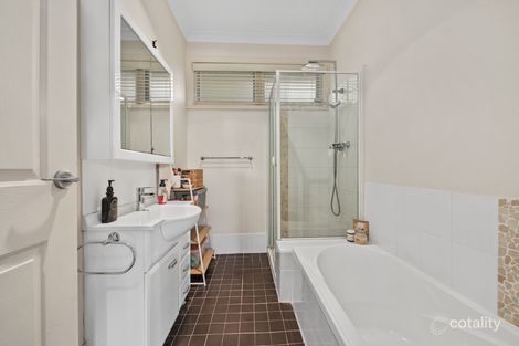 Property photo of 19 Collarena Crescent Kahibah NSW 2290