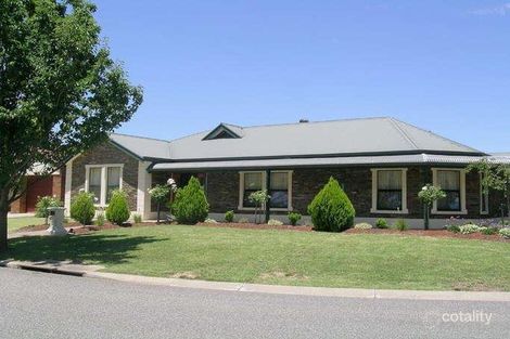 Property photo of 11 Dover Court Dover Gardens SA 5048