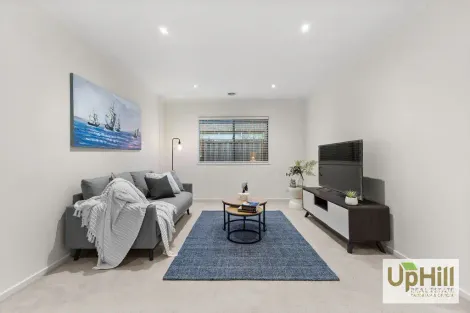 Property photo of 10 Celsius Drive Cranbourne North VIC 3977