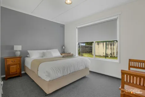 Property photo of 4 Kenelm Avenue Sisters Beach TAS 7321