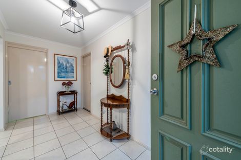 Property photo of 15 Macadamia Close Jerrabomberra NSW 2619