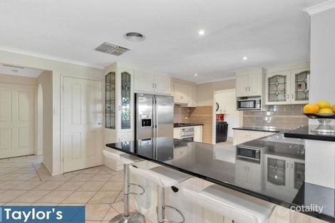 Property photo of 40 Hedgerow Drive Gulfview Heights SA 5096