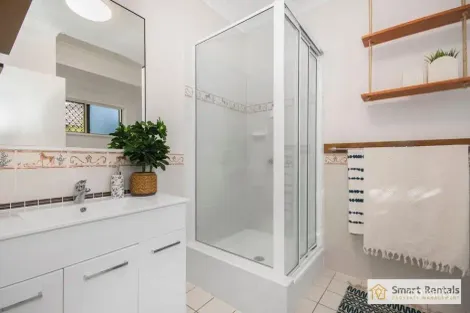 Property photo of 32 Greenwood Drive Kirwan QLD 4817