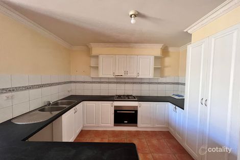 Property photo of 26 Almands Avenue Roxburgh Park VIC 3064