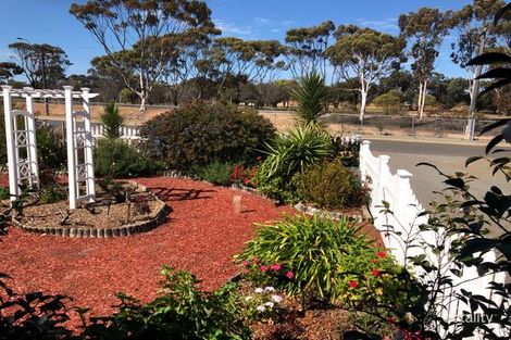 19 Cronin St, Nyabing, WA 6341