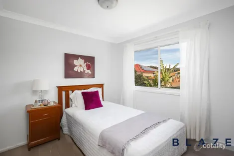 Property photo of 10 Binyon Close Wetherill Park NSW 2164