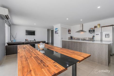 Property photo of 27 Stillwell Circuit Hilbert WA 6112
