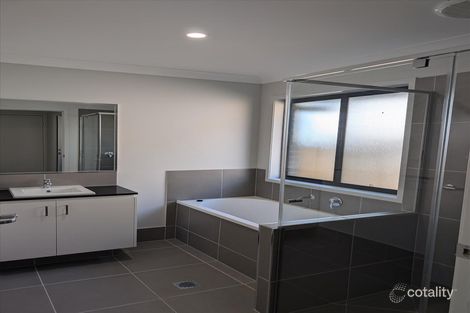 Property photo of 76 McClune Street Logan Reserve QLD 4133