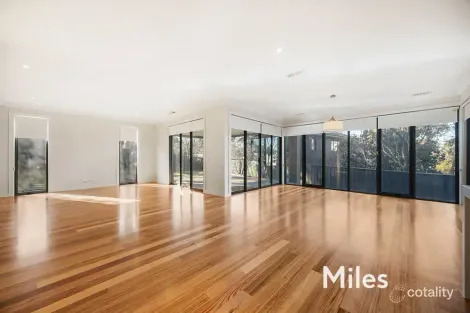 Property photo of 3 Cade Grove Macleod VIC 3085