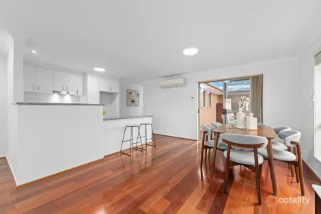Property photo of 8 Audrey Cahn Street Macgregor ACT 2615