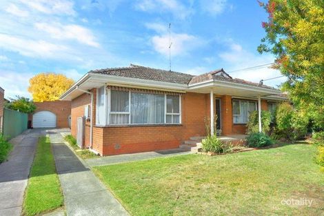 Property photo of 1 Warrina Drive Delacombe VIC 3356