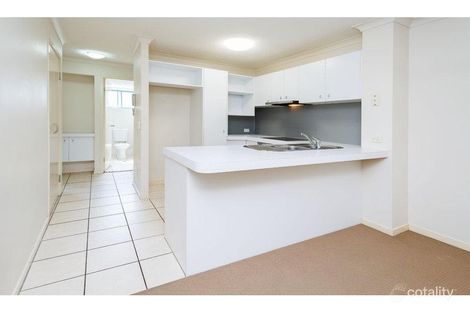 Property photo of 17/38 Palmer Street Greenslopes QLD 4120