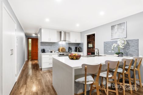 Property photo of 12 Calwell Court Mill Park VIC 3082