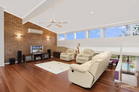 Property photo of 250 Avoca Drive Green Point NSW 2251