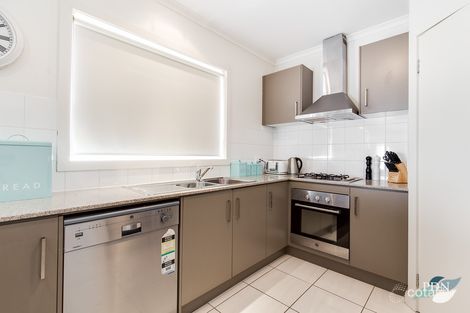 Property photo of 2 Fortescue Boulevard Manor Lakes VIC 3024