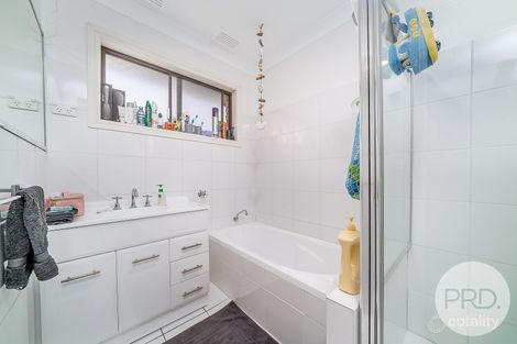 Property photo of 22 Jasmin Crescent Lake Albert NSW 2650