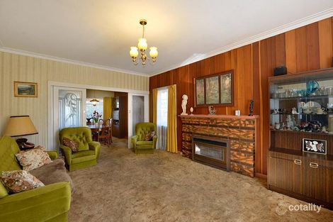 Property photo of 12 Hillside Road Mount Waverley VIC 3149