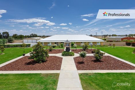 Property photo of 2 Tamarind Place Lake Albert NSW 2650