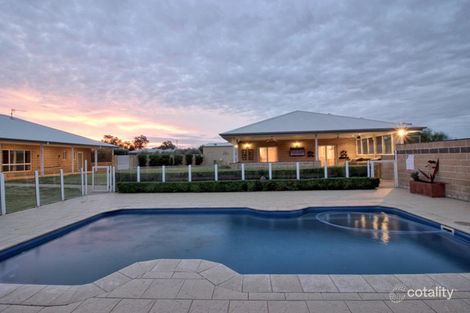 Property photo of 2 Tamarind Place Lake Albert NSW 2650