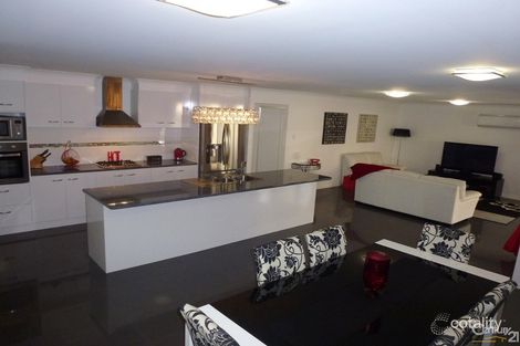 Property photo of 96 Northlakes Drive Cameron Park NSW 2285