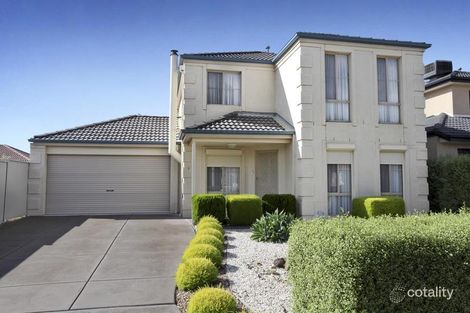 Property photo of 2 Parkside Close Caroline Springs VIC 3023