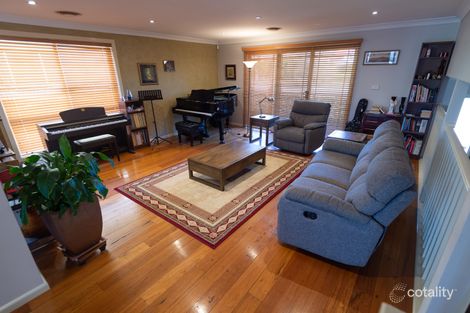 Property photo of 8 Costata Court Voyager Point NSW 2172