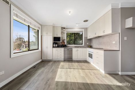 Property photo of 33 Newman Crescent Traralgon VIC 3844