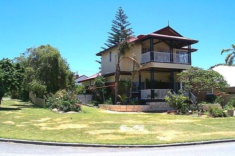 11 Linton Rd, Attadale, WA 6156