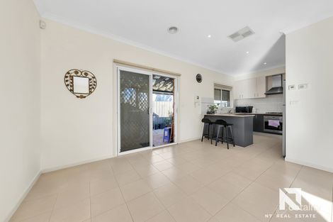 Property photo of 2/14 Rawson Avenue Sunshine VIC 3020