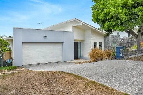 Property photo of 4 Kroombit Terrace New Auckland QLD 4680