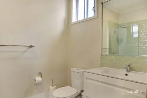 Property photo of 4 Kroombit Terrace New Auckland QLD 4680