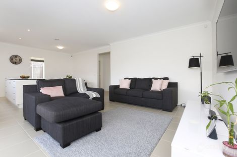 Property photo of 36 Alma Road Wollert VIC 3750