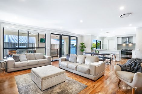 Property photo of 2 Siltstone Avenue Horsley NSW 2530