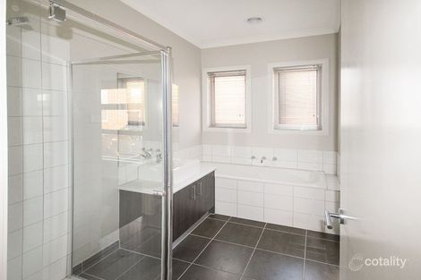 Property photo of 4/37-39 Valencia Circuit Cranbourne VIC 3977