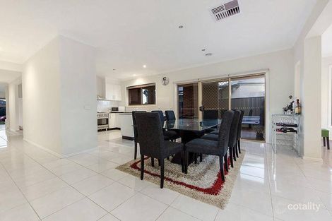 Property photo of 39 Fernhurst Avenue Derrimut VIC 3026