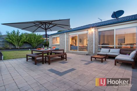 Property photo of 12 Bernborough Avenue Cranbourne West VIC 3977