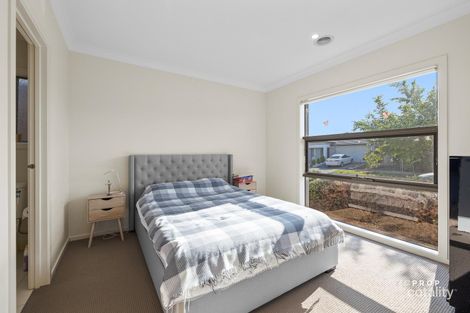 Property photo of 34 Gardener Drive Point Cook VIC 3030