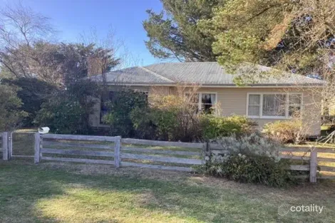 43 Linton-Naringhil Rd, Linton, VIC 3360