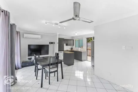 Property photo of 21 Endeavour Close Woodrising NSW 2284