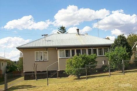 35 Perry St, Harlaxton, QLD 4350