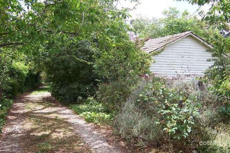 Property photo of 15 Milton Crescent Box Hill South VIC 3128