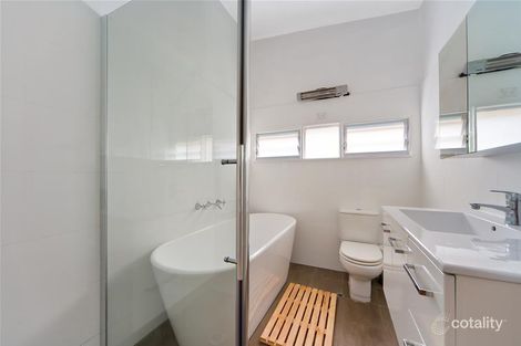 Property photo of 32 Adams Street Curl Curl NSW 2096