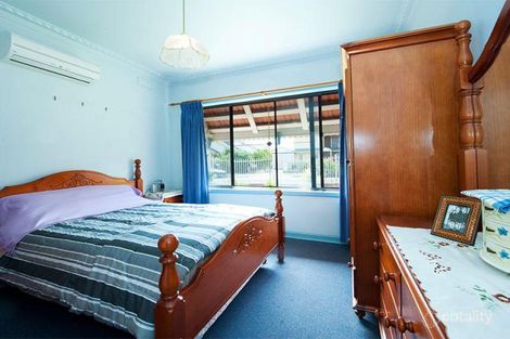 Property photo of 31 Conifer Avenue Brooklyn VIC 3012